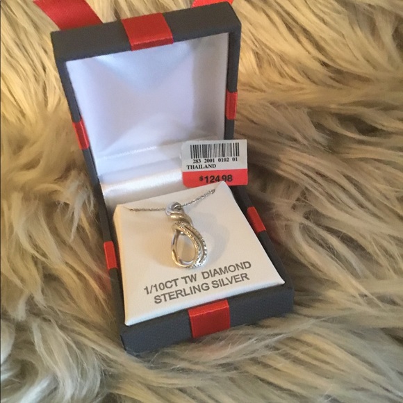 🎈💕Beautiful Diamond Necklace 💕🎈 - Picture 7 of 10